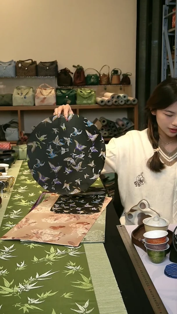 【闪购商品】茶铺蝴蝶茶铺 微瑕