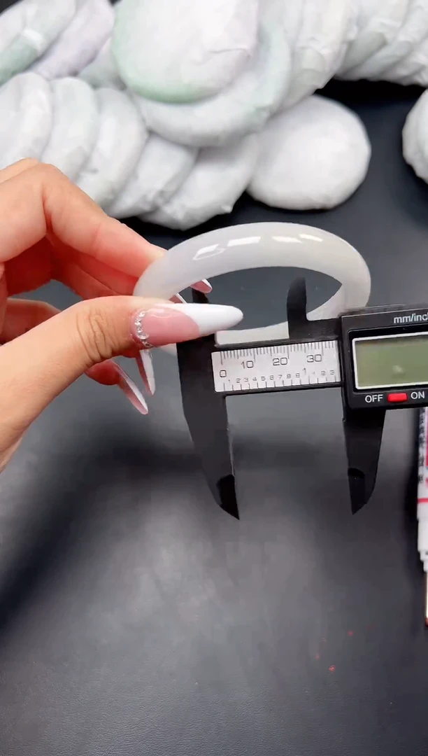 精品手镯，一物一拍R-040