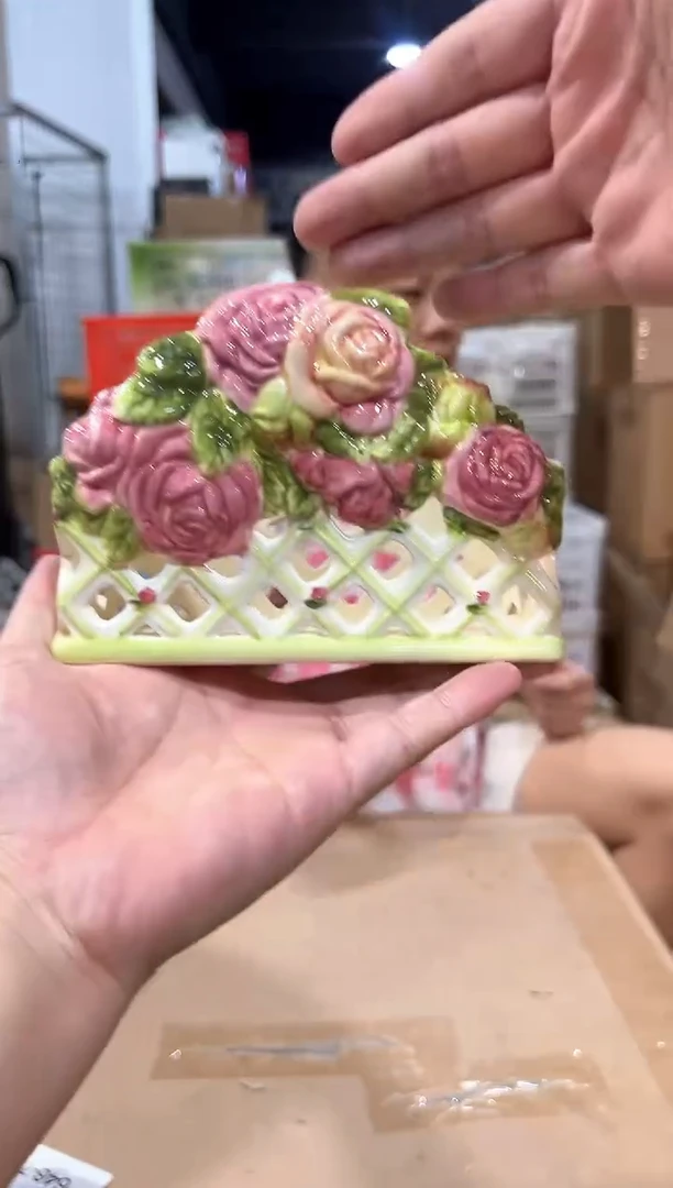 瓷片玫瑰花布鲁花篮