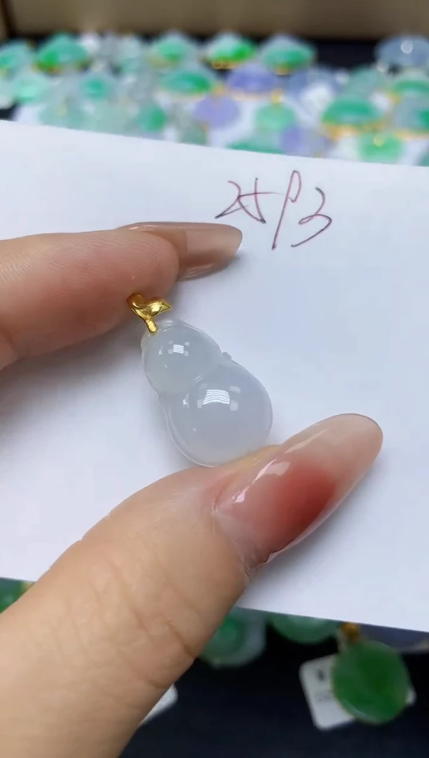 翡翠未镶嵌颈饰 天然缅甸翡翠A货