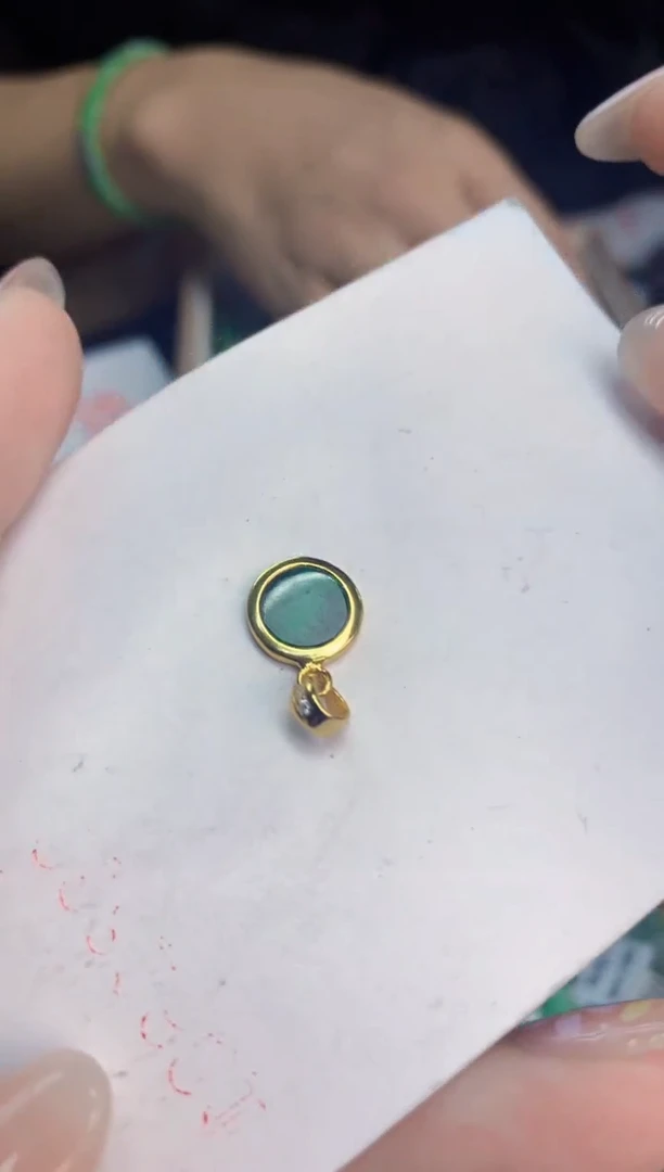 翡翠未镶嵌吊坠(不含链)1