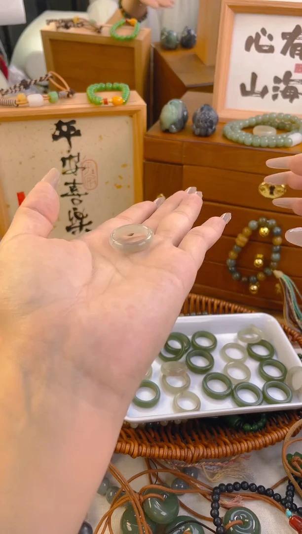 手链未镶嵌和田玉烟紫戒圈