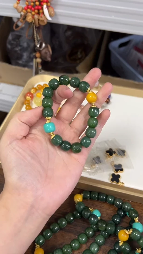 未镶嵌手链和田玉和田碧玉桶珠蜜蜡款手串[0101]