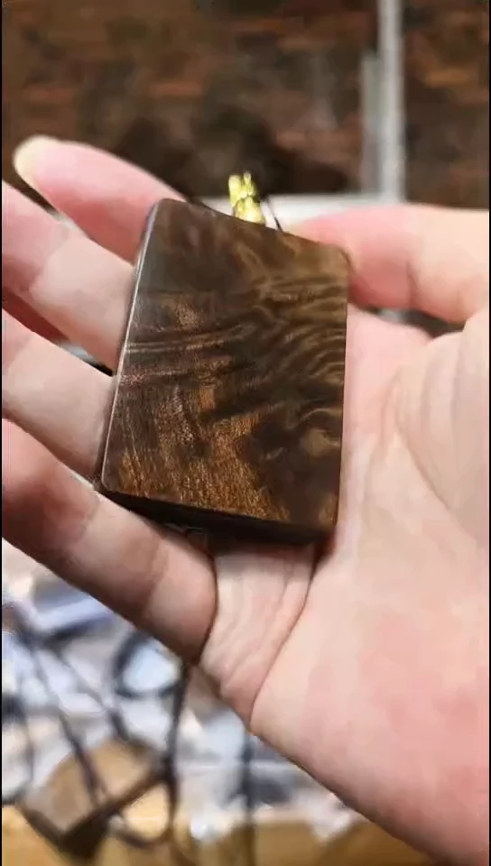 金丝楠无事牌脖挂