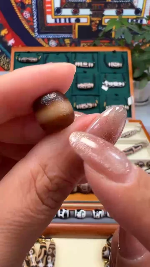 玛瑙/玉髓（覆膜）颈饰未镶嵌3.（微瑕随机发货）