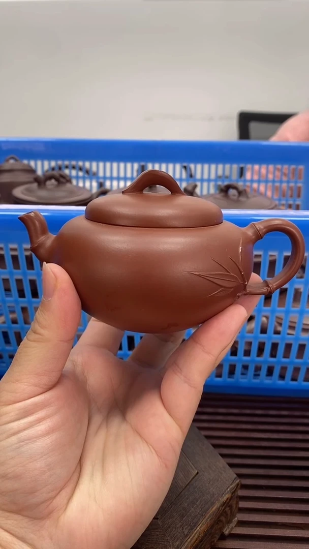 茶壶紫砂微瑕不退换180毫升一片竹红皮龙