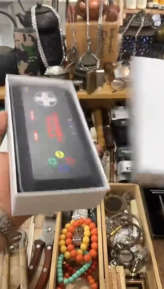 瓷片闪购商品  如图所示