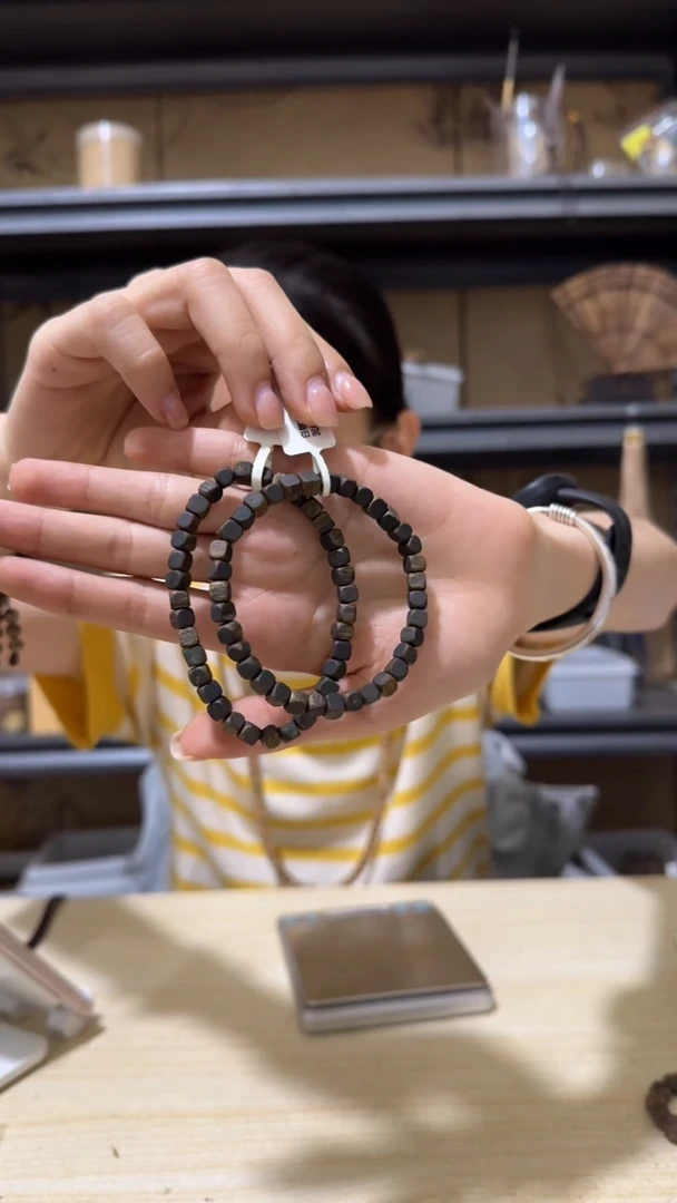 香料24号白棋树心油方糖手串多样性发一条卡5