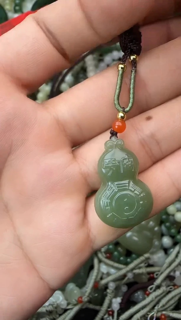 颈饰未镶嵌和田玉拍一发一