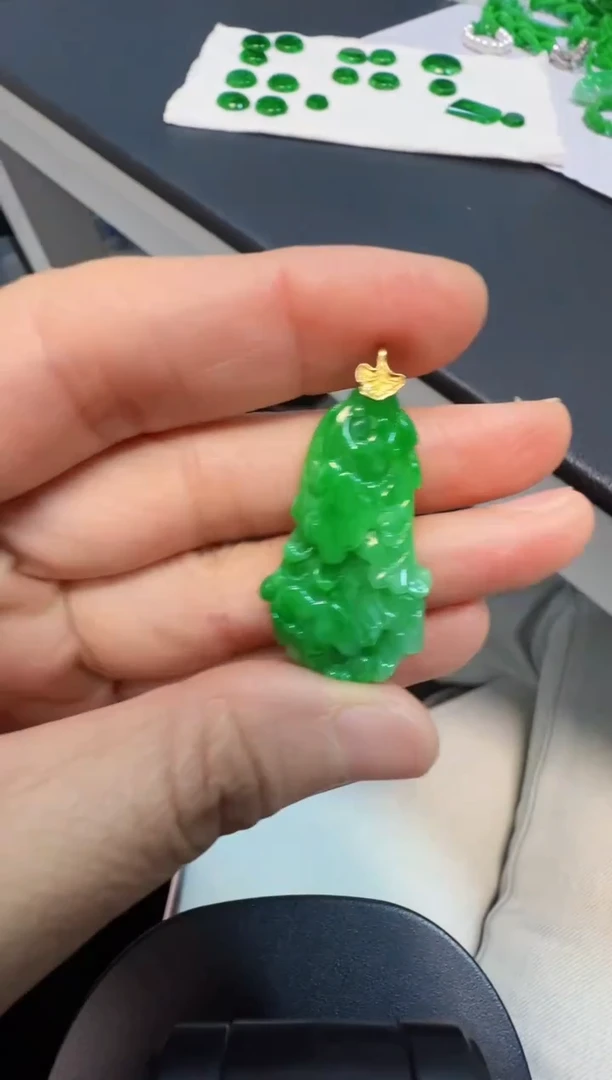 吊坠(不含链)18K金镶嵌翡翠2800