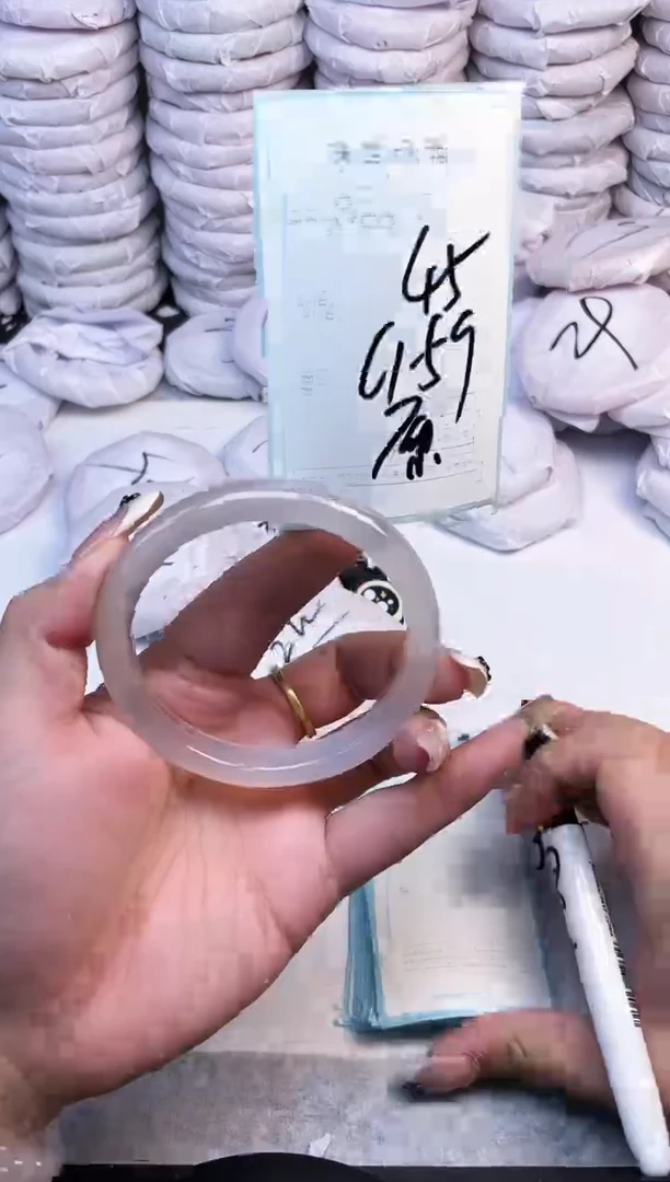 手镯玛瑙/玉髓未镶嵌85