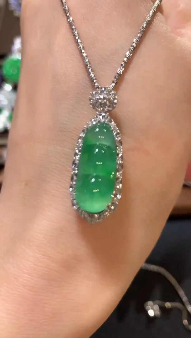 吊坠(不含链)18K金镶嵌翡翠n92