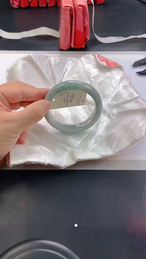 未镶嵌手镯翡翠110