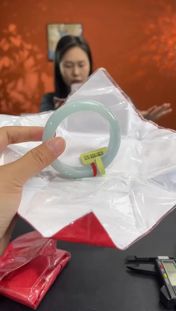 未镶嵌手镯翡翠3