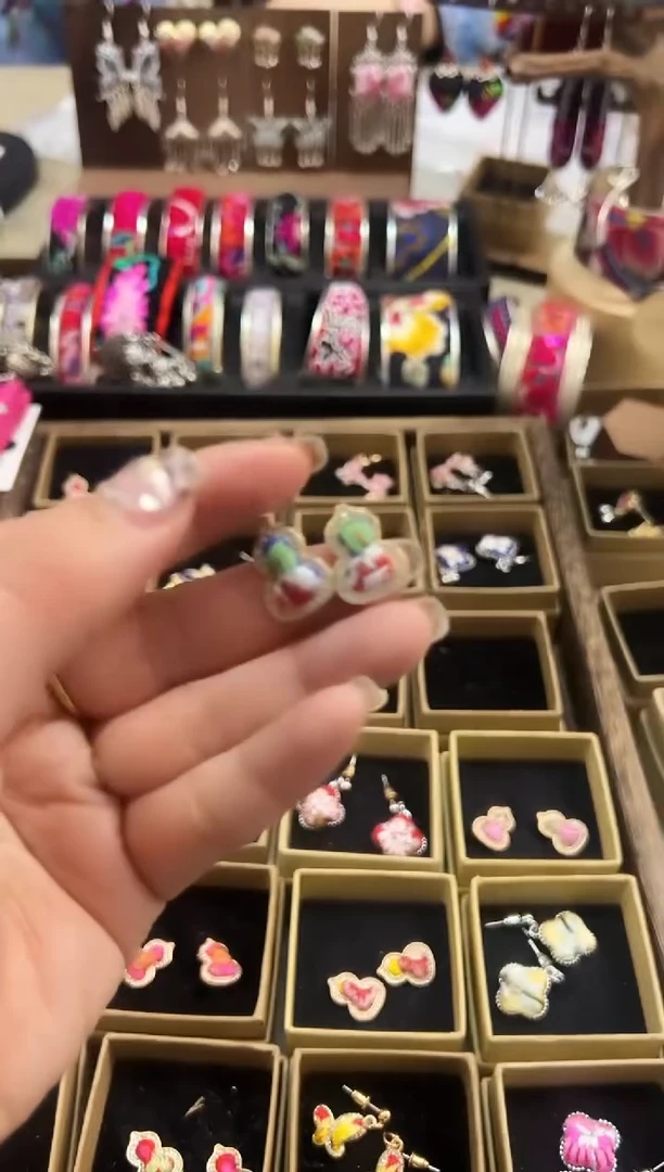 【闪购商品】织绣民族风老绣饰品071