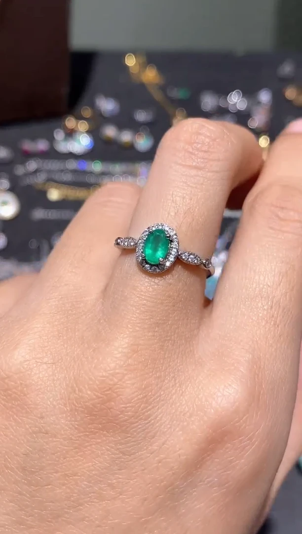 银S925镶嵌戒指祖母绿戒指