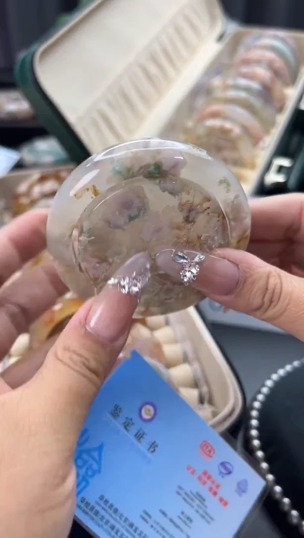 未镶嵌手镯石英质玉（52-53圈口）赠送镯心