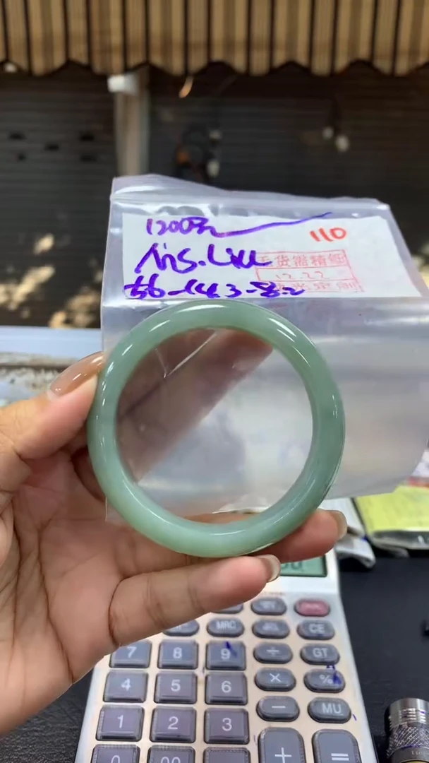 未镶嵌定制翡翠M****?毛货需精细抛光+拍一发一+110