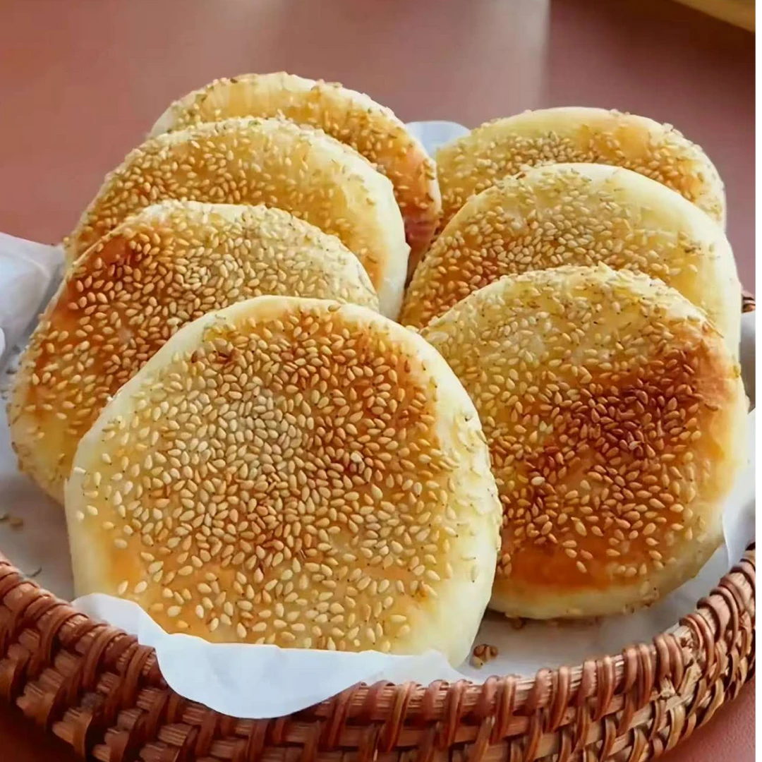 椒盐芝麻烧饼一个