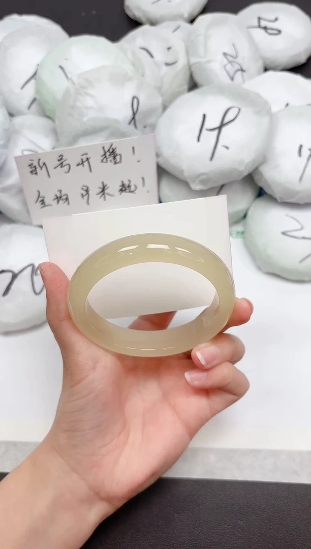 未镶嵌手镯石英质玉150-60.2
