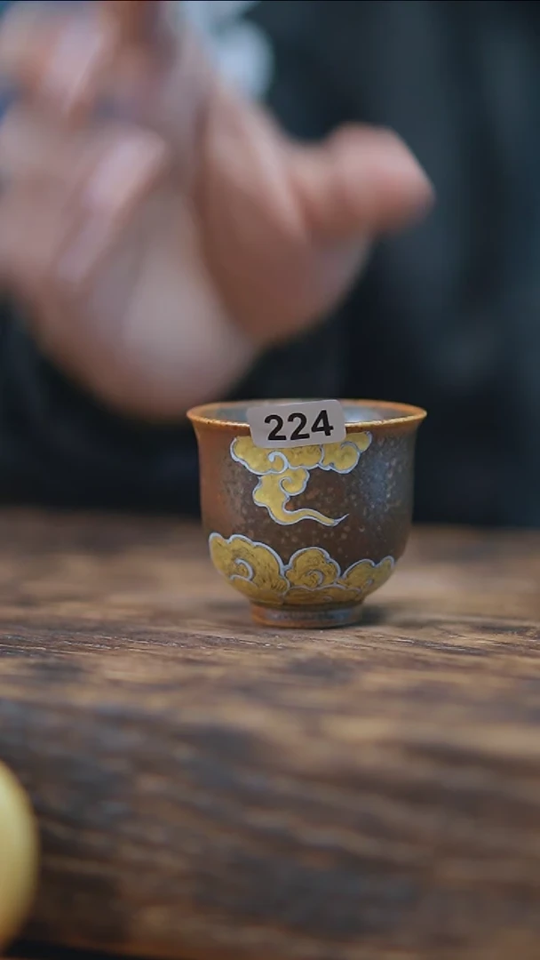 【闪购商品】224景德镇手绘金祥云杯