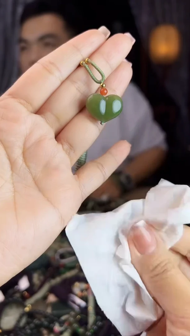 未镶嵌和田玉挂件1