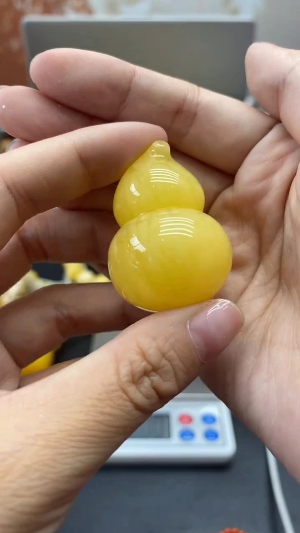 琥珀未镶嵌珠宝奇石2938