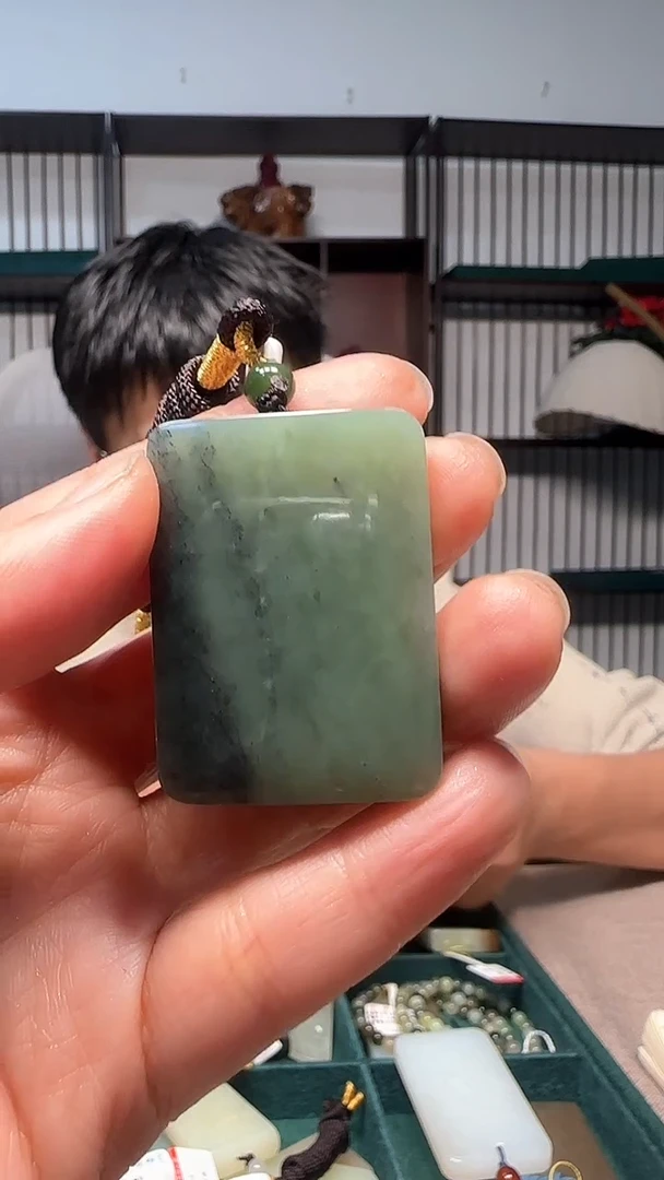 【闪购商品】和田玉颈饰未镶嵌青花无事牌