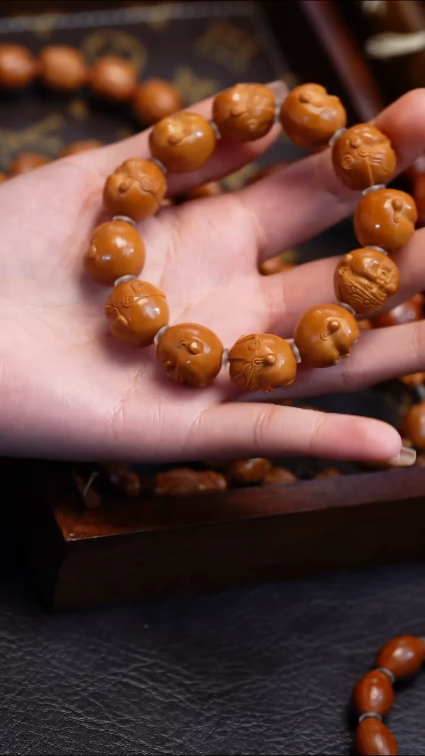 【闪购商品】橄榄核吊坠苏工橄榄核