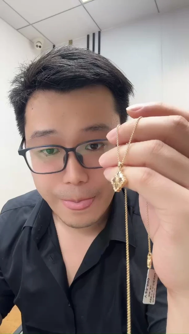 18K金镶嵌套链钻石中号白色布布套链