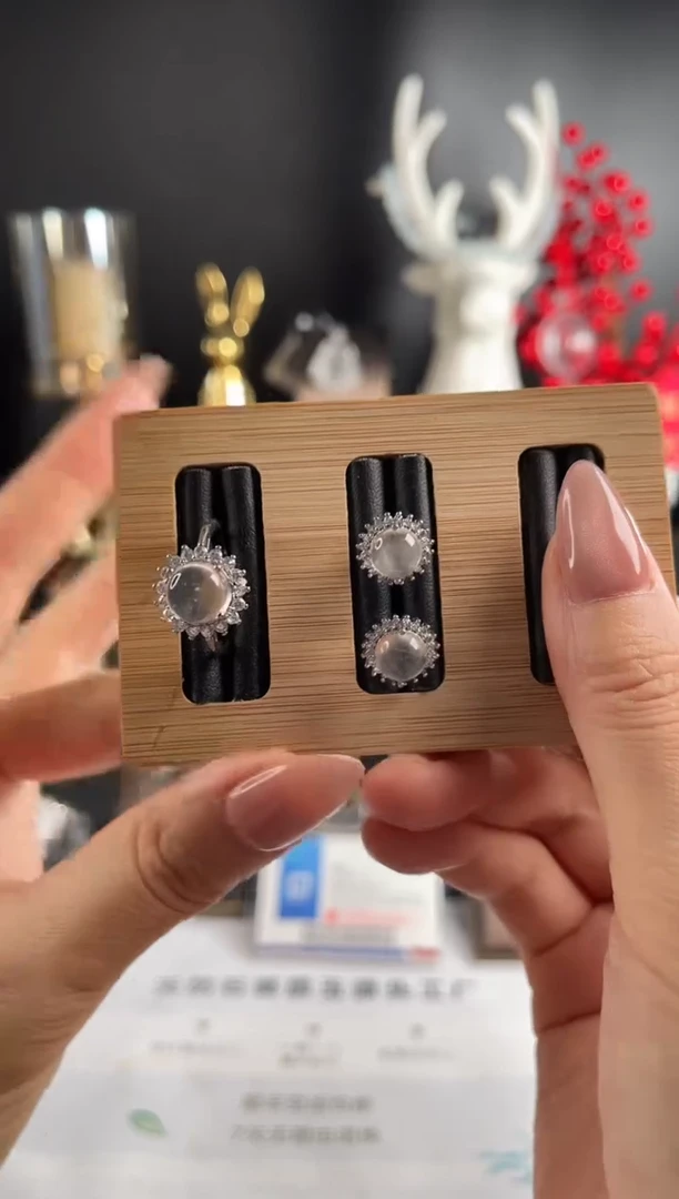 石英质玉未镶嵌戒指越越