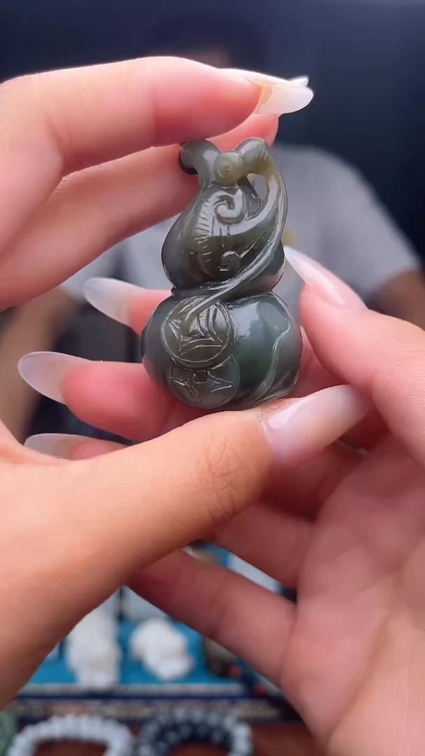 未镶嵌和田玉挂件1
