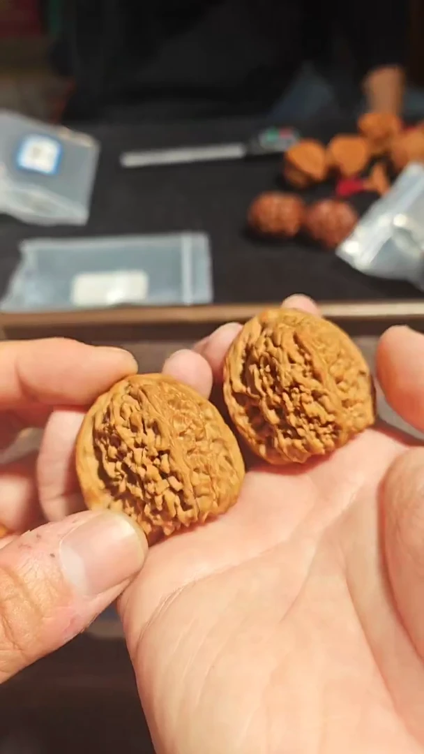 把件核桃40尺小凹底全品南疆石