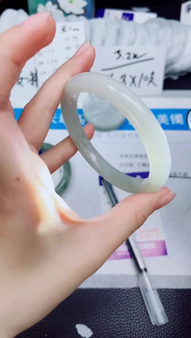 石英质玉手镯未镶嵌238-60