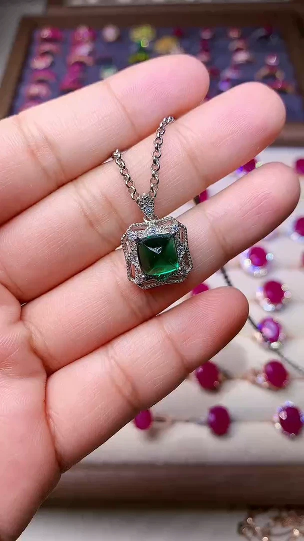 【闪购商品】祖母绿颈饰银S925镶嵌000