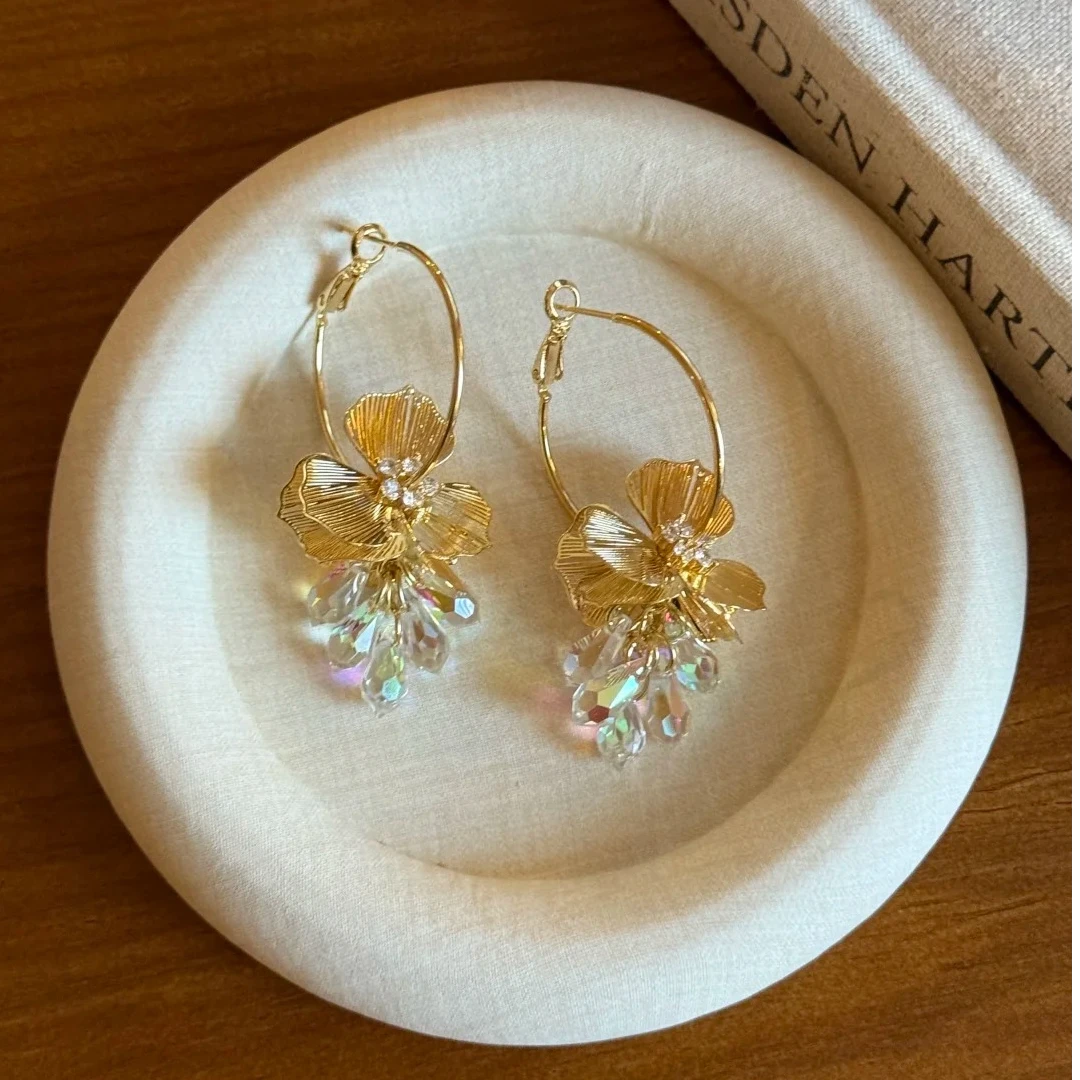 铜合金仿水晶耳饰 夸张耳环花朵复古金色大耳圈法式小众高级配饰