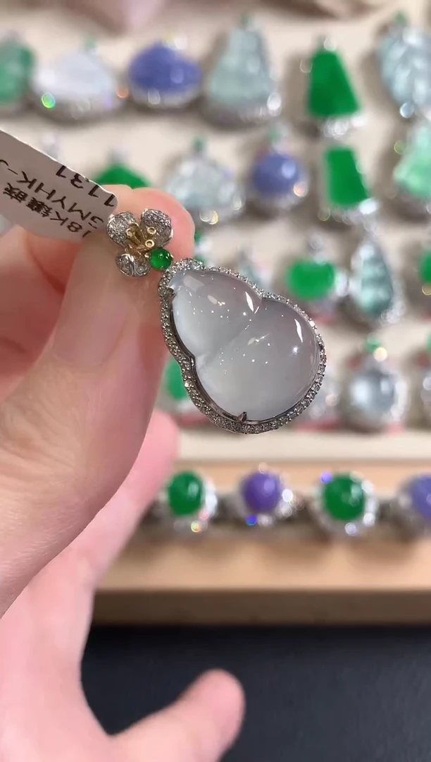 吊坠(不含链)18K金镶嵌翡翠冬日珠宝Q62