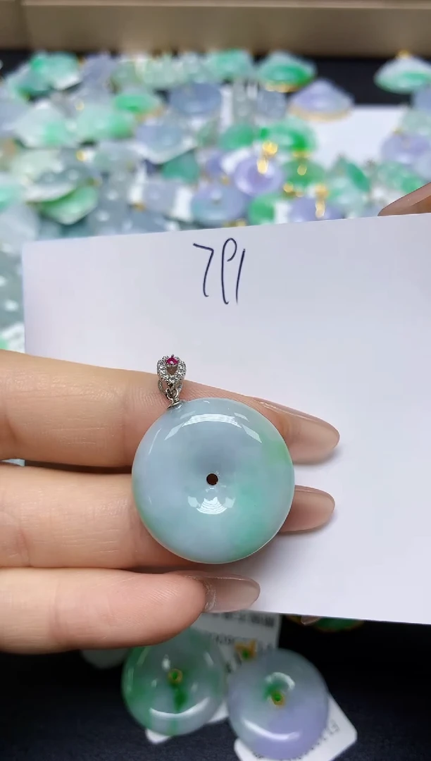 翡翠未镶嵌颈饰 天然缅甸翡翠A货