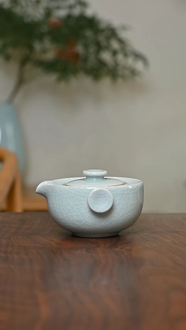 手抓壶 粉青釉 微瑕 朱家汝窑款