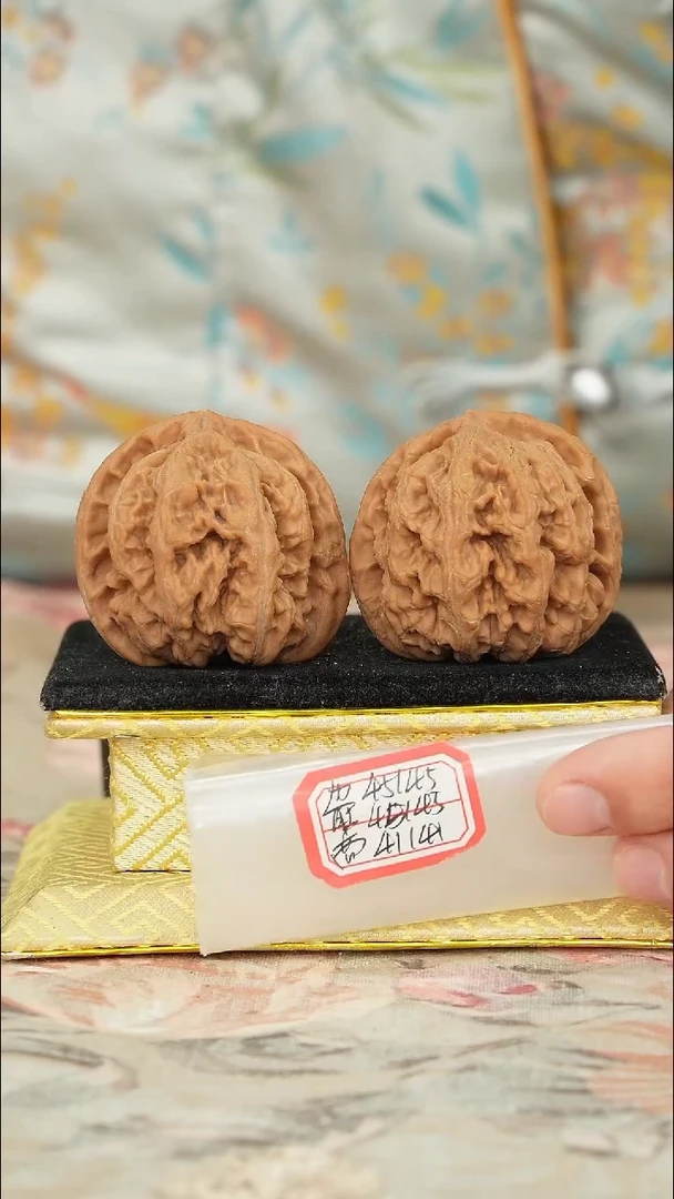 【闪购商品】文玩核桃把件非嫁接大粗筋