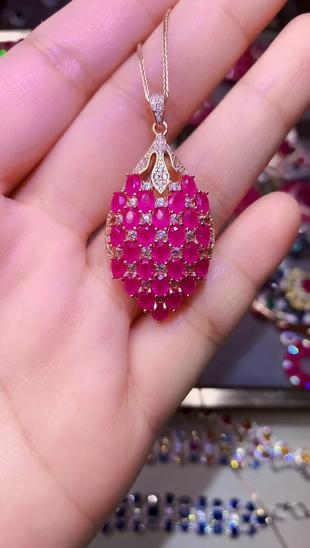 颈饰银S925镶嵌红宝石....