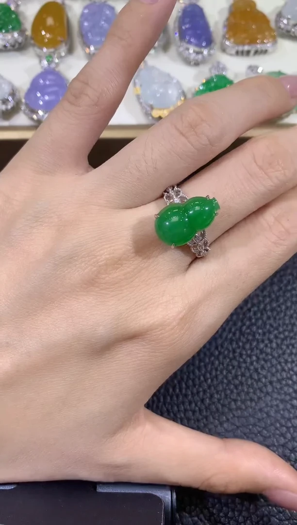 翡翠戒指18K金镶嵌C45翡翠