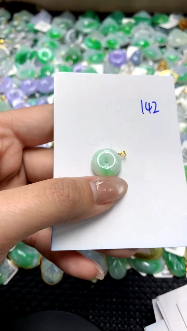 【闪购商品】翡翠颈饰18K金镶嵌1111111111111111