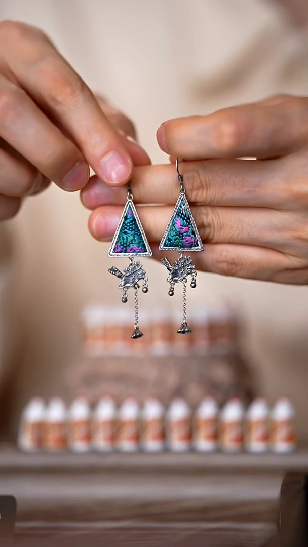 刺绣黔东南苗族刺绣A748