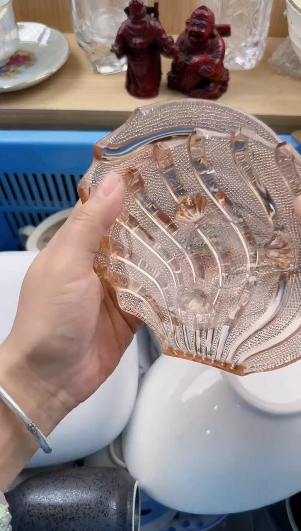 562回流瓷器，默认微瑕，18包邮