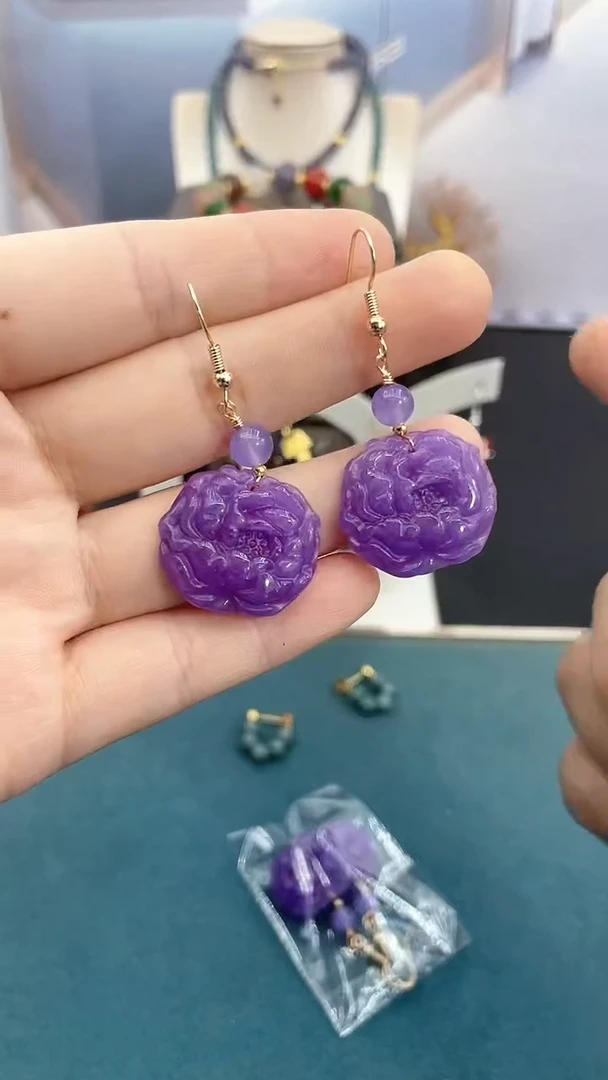 14K金镶嵌翡翠耳饰紫色花耳钩