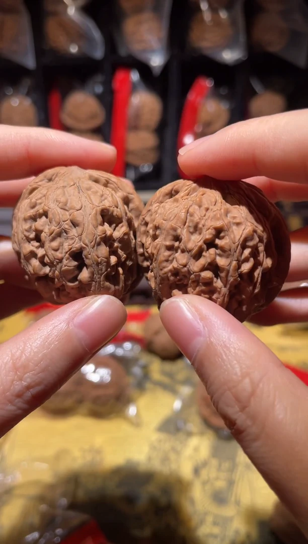 把件文玩核桃牡丹纹