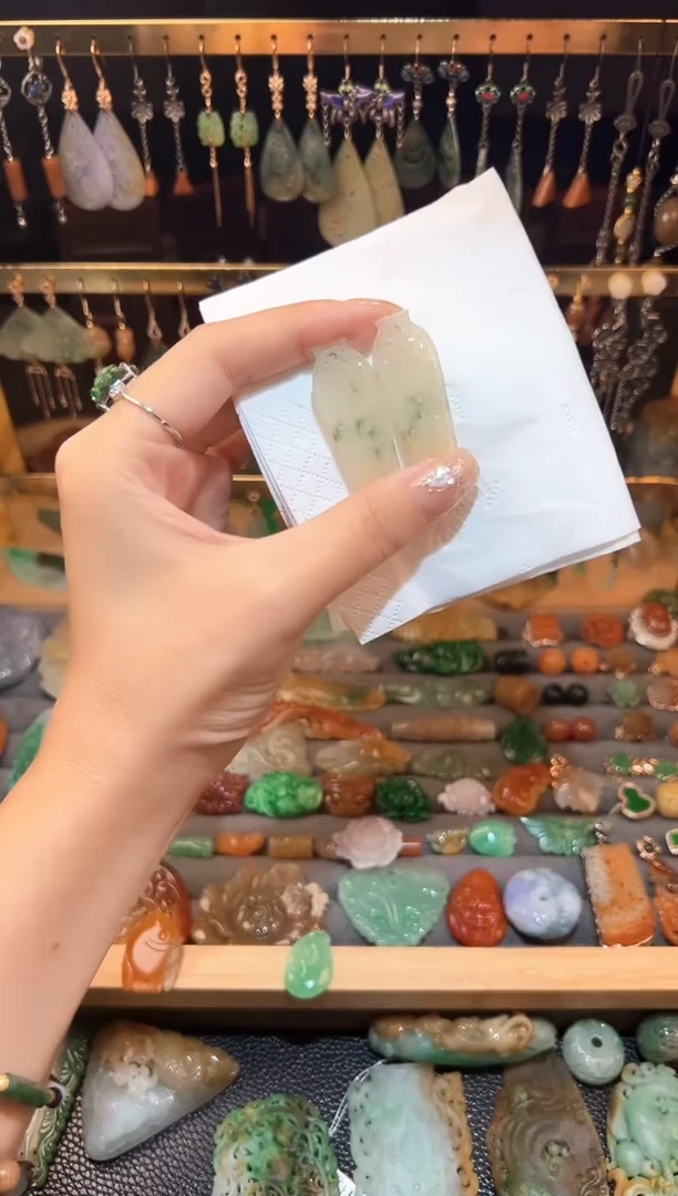 定制翡翠未镶嵌翡翠