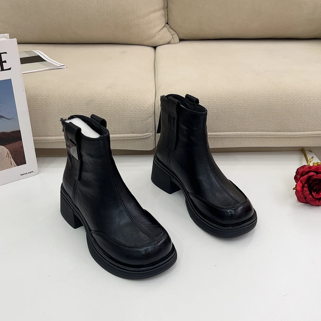 后拉链圆头秋冬马丁靴厚底烟筒靴方头英伦风时尚2025粗跟显瘦靴子