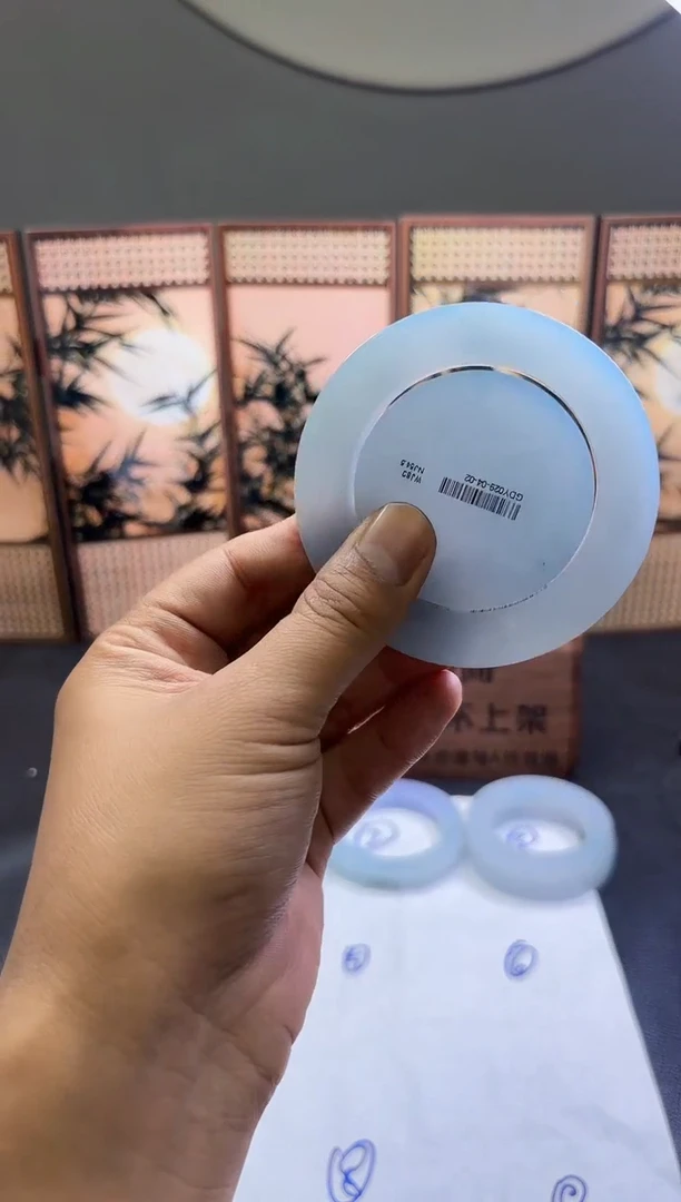 未镶嵌手镯定制翡翠1***妈手镯定制